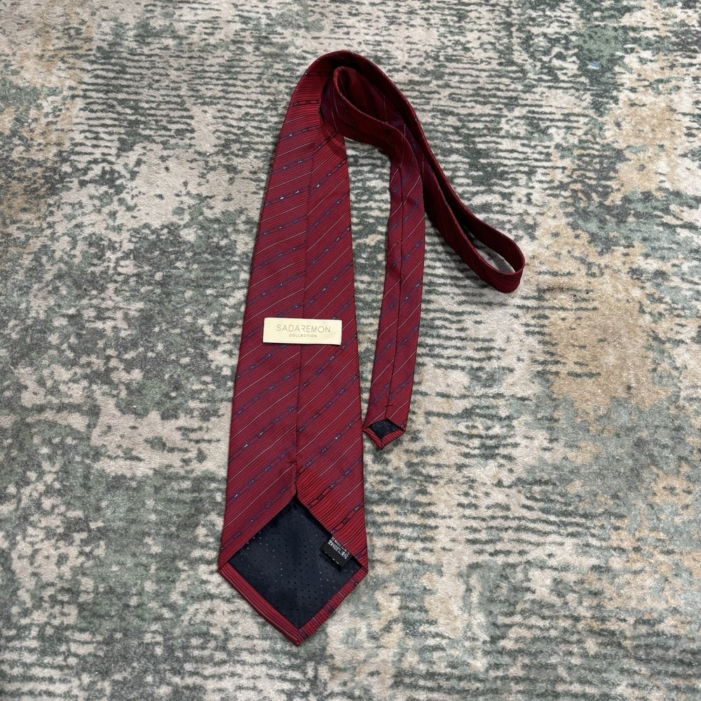 Vintage this Sadaremon Collection silk necktie Red And Blue Geometric - Picture 2 of 7